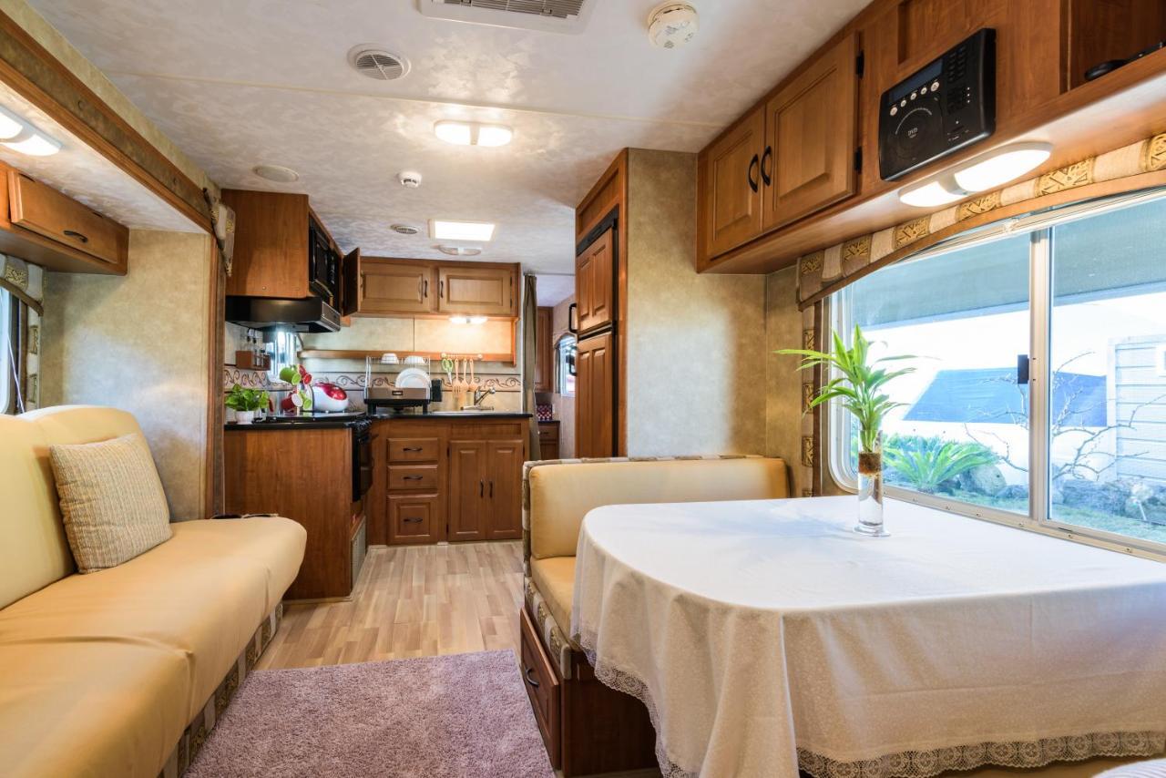 Jeju Starlight Glamping Villa ภายนอก รูปภาพ