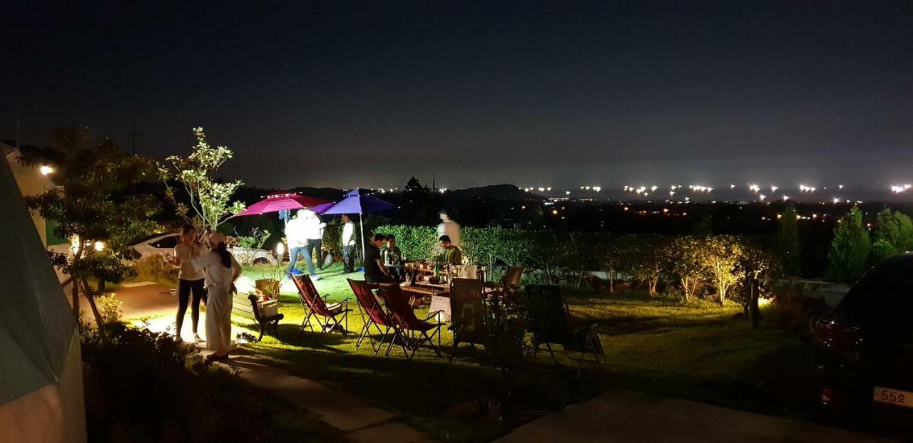 Jeju Starlight Glamping Villa ภายนอก รูปภาพ